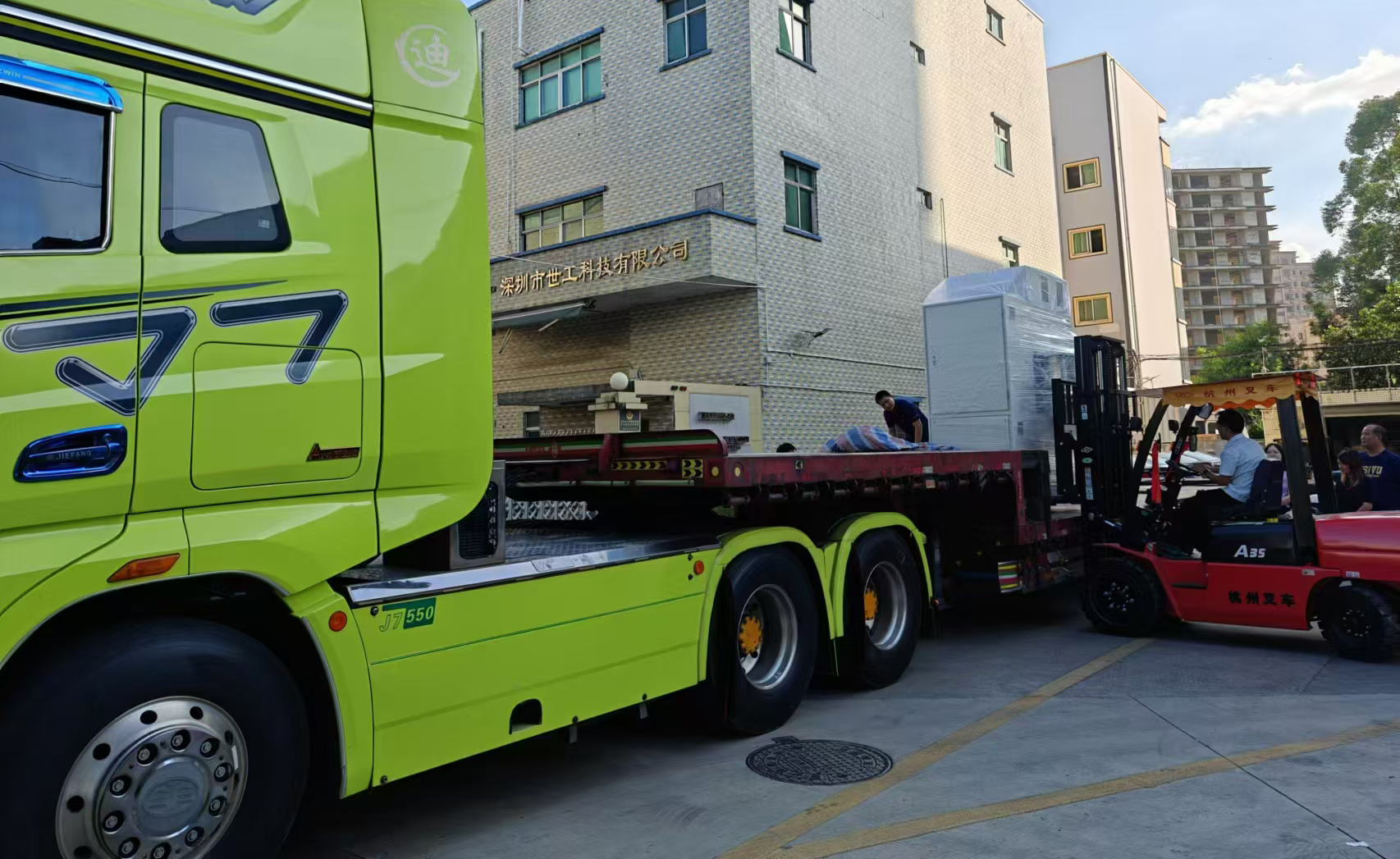 攜手共贏 智造引領(lǐng)丨夢啟半導(dǎo)體接獲LED 芯片龍頭企業(yè)批量訂單，設(shè)備順利交付